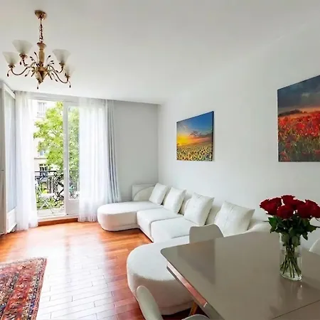 Arc De Triomphe View - Sleeps 7 - Elegant 1br - Terrace Appartamento