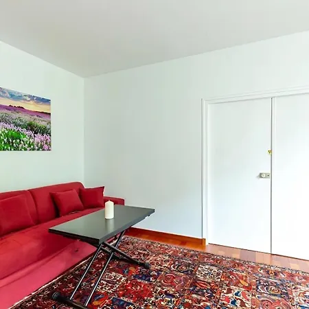 Lägenhet Arc De Triomphe View - Sleeps 7 - Elegant 1br - Terrace