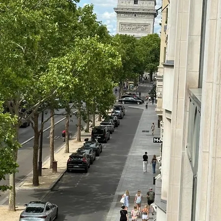 Arc De Triomphe View - Sleeps 7 - Elegant 1br - Terrace Lägenhet *