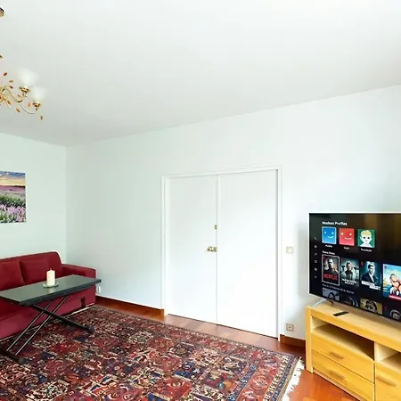 Arc De Triomphe View - Sleeps 7 - Elegant 1br - Terrace Lägenhet *