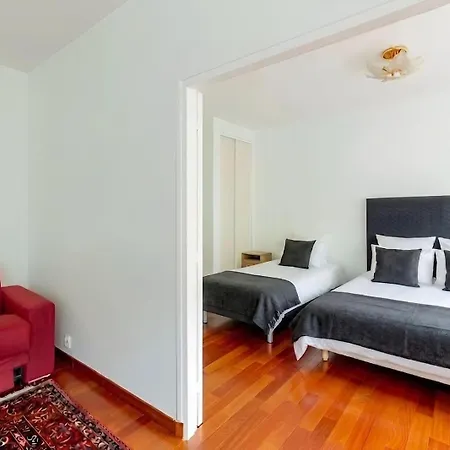 Lägenhet Arc De Triomphe View - Sleeps 7 - Elegant 1br - Terrace *