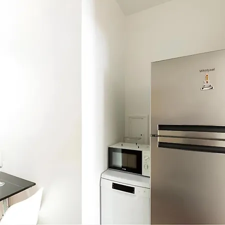 Arc De Triomphe View - Sleeps 7 - Elegant 1br - Terrace Lägenhet *